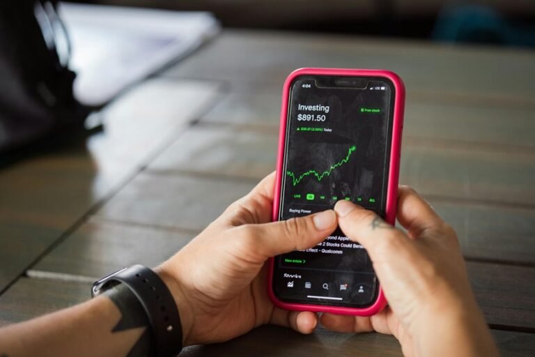 track investments like pro